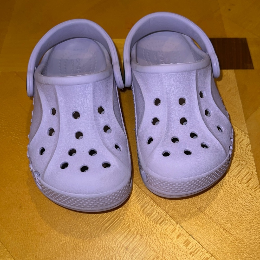 Toddler crocs